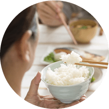 ダラダラ食べをしている