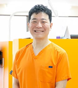 三ツ境駅前スマイル歯科の院長