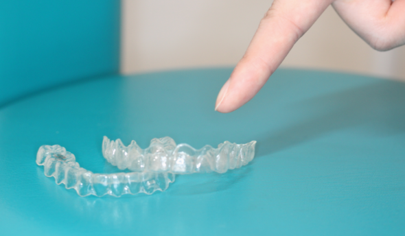 マウスピース矯正のブランドを徹底比較。各ブランドの費用・特徴をわかりやすく紹介