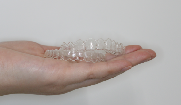 マウスピース矯正はおすすめしないって本当？向いていない人の特徴やメリットなど